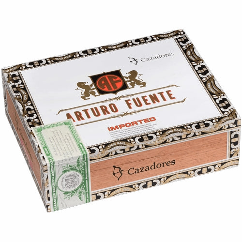 Arturo Fuente Cazadores Natural - Toro (6&quot; x 50) - Box of 30