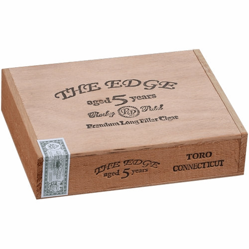 Rocky Patel The Edge Connecticut "Lite" Toro (6" x 52)