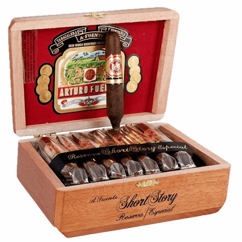 Arturo Fuente - Hemingway - Short Story (Perfecto)