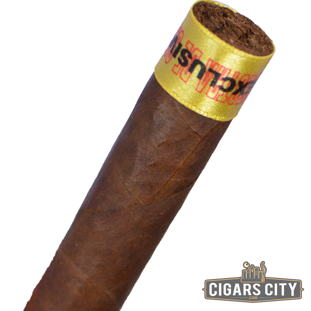 Muestra de Saka Exclusivo Toro (6.0" x 52) - CigarsCity.com