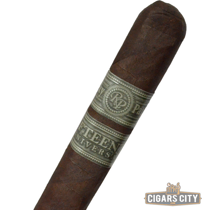 Rocky Patel 15th Anniversary (Toro) - 20 - CigarsCity.com